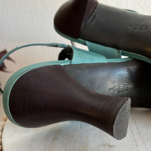 Aerosols teal leather sandal EUC Size 10 - Picture 8 of 8